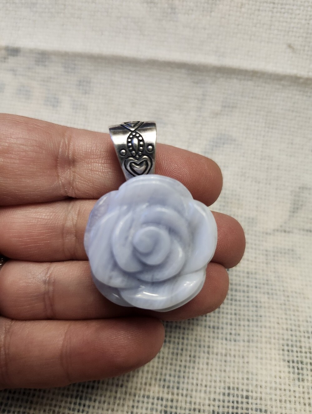 Vintage Carolyn Pollack Southwestern Carved Blue Lace Agate Rose Pendant EUC